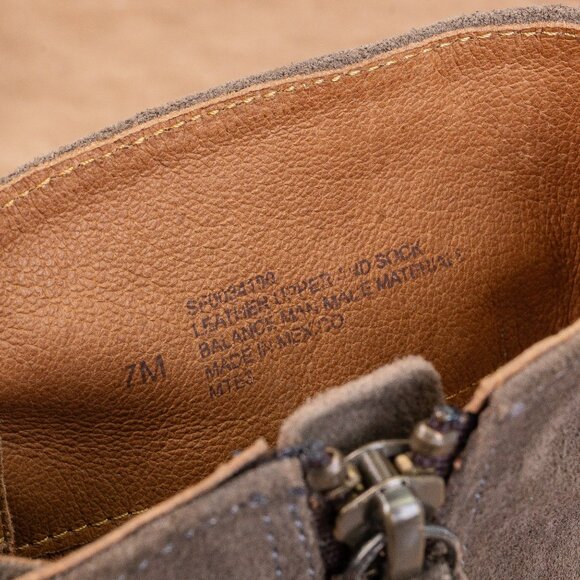 Sofft Wmn Sharnell Low Distress Beige Suede Waterproof Back Lace Boots Sz 7 - Picture 7 of 8